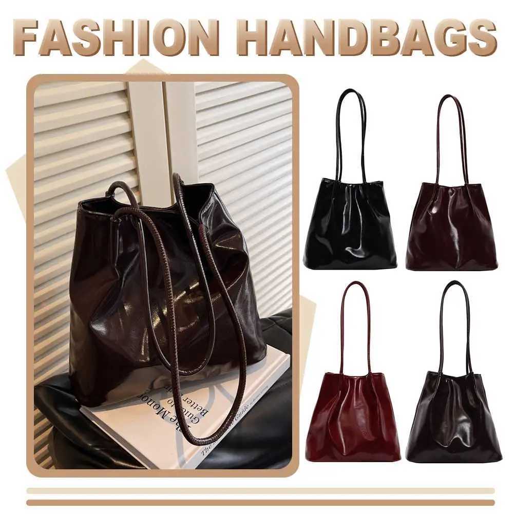New Womens Large Capacity Fashion Handbag Solid Color Fashion Bucket Bag Womens Fi PU Shoulder BagXJ250412