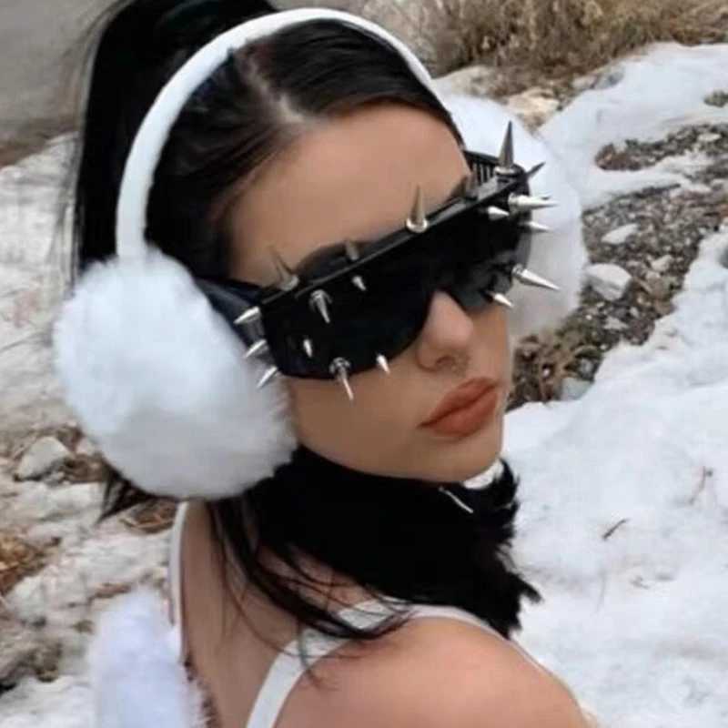 Steampunk Y2K Big Frame Nail Rivet Sunglasses Women For Men Vintage Punk Luxury Brand Designer Sun Glasses Trend One Piece ShadeC250411