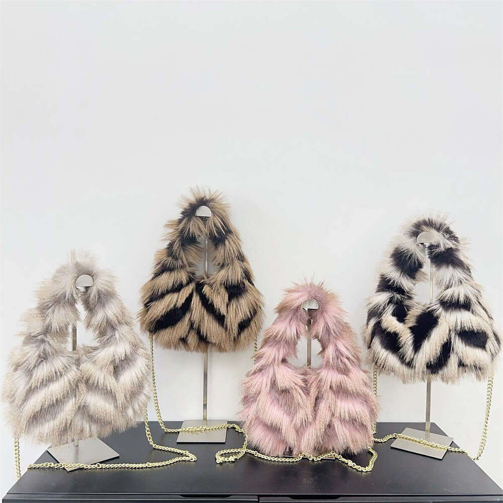 New Autumn Winter European American Big Brand Blogger Same Style Imitation Fox Fur Jacquard Texture Handbag Crossbody Bag