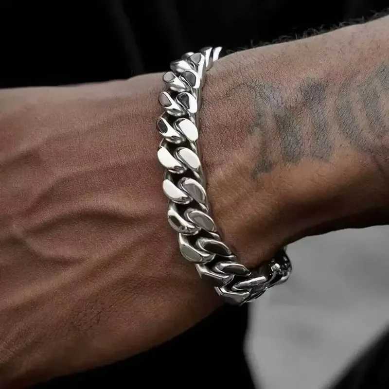 Punk Hip Hop Cuban Chain Mens Bracelet Stainless Steel Fine Polished Chain 7mm/9mm Four Sides Cut Boyfriend GiftC250411