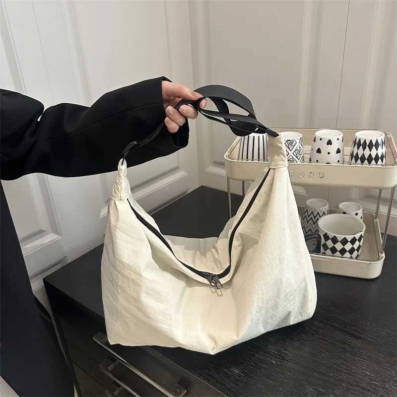 New Korean Style Crossbody Bag Large Capacity Lightweight Casual Shoulder Bag Textured Casual and Simple Design Bags for TravelT2511112