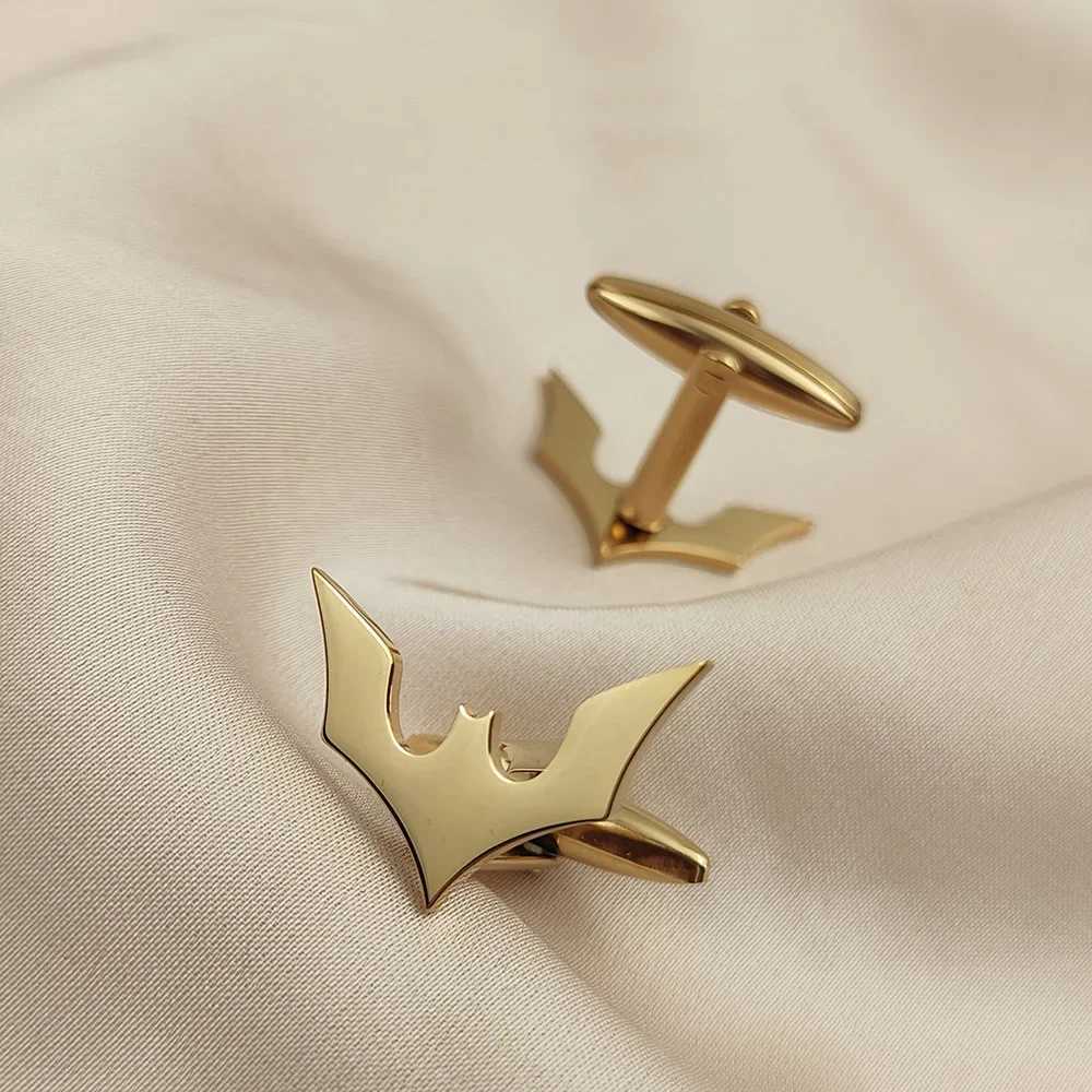 Bat cufflinks mens sleeves wrist buttons shirt buttons stainless steel cufflinks wedding beauty mens accessoriesT250412