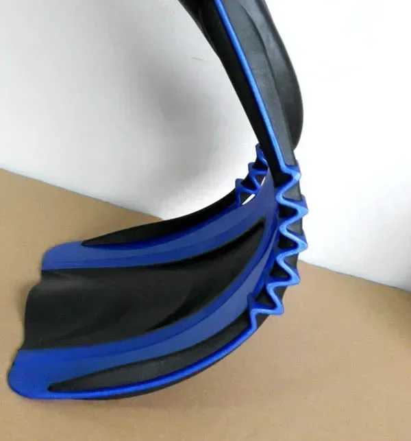 Scuba diving fin open heel flipper with adjustable strap suitable for adult swimming equipmentY250412