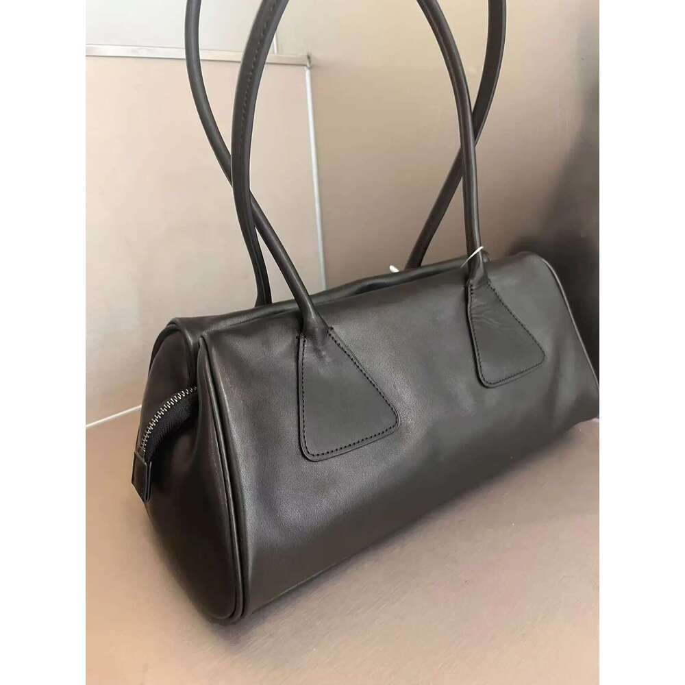 Designer Bag Niche Design French Simple Triangle Leather Shoulder Pillow Bag New Boston Fashion Handbag For Women