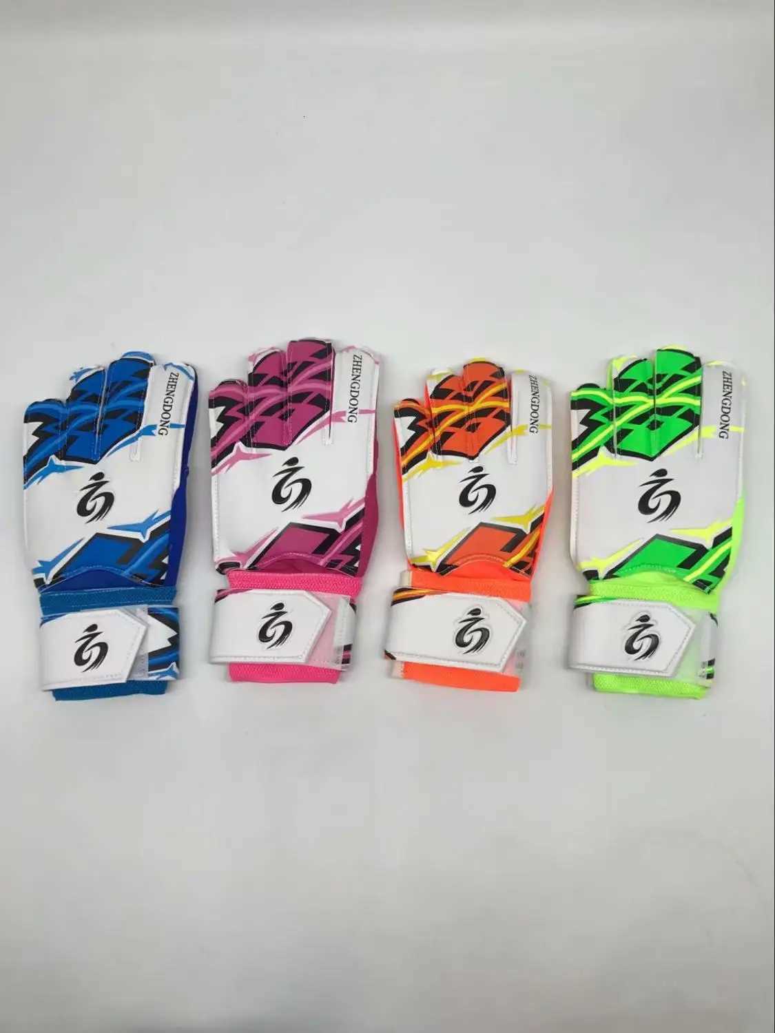 Professional Team Training Soccer Goalkeeper Gloves with Finger Protection Thicken Latex Kids youth Goal Keeper Goalie GlovesW251112