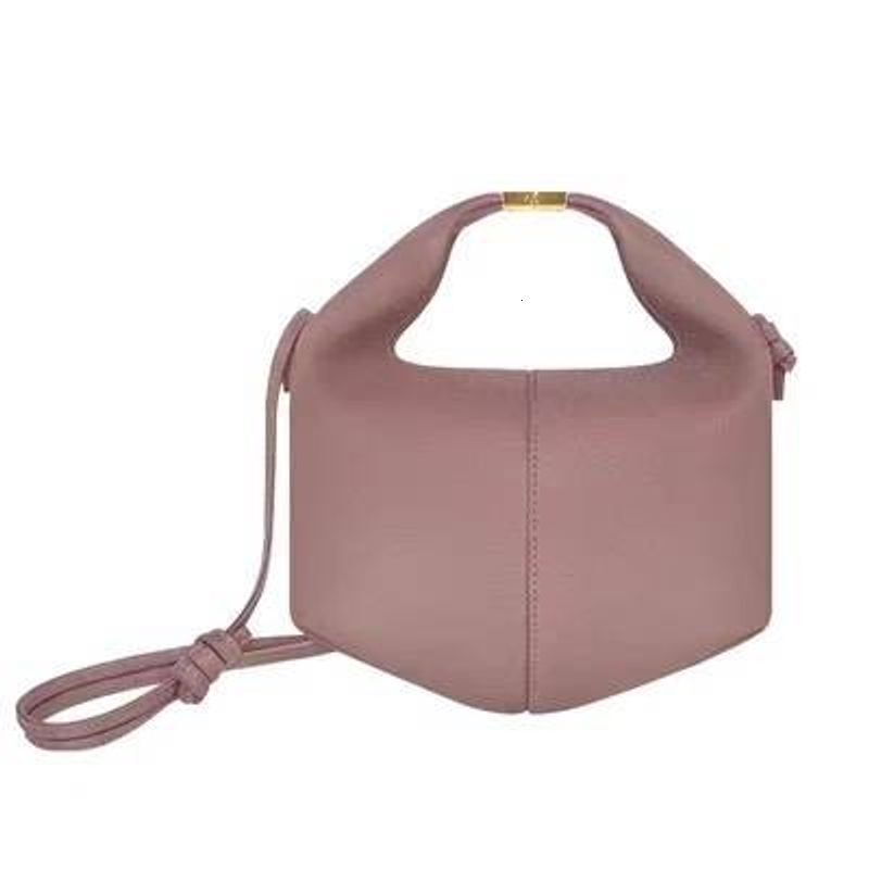 New Trend Of Niche Leisure And Hundred Lunch High Quality Large Capacity Ladies Commuting Fashion Shoulder Crossbody Armpit Bag