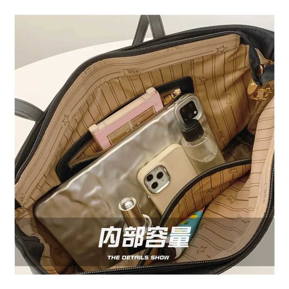 Tote bag ladies 2025 new handbag embroidered small bear nylon bag large capacity class commuting shoulder bagW251112