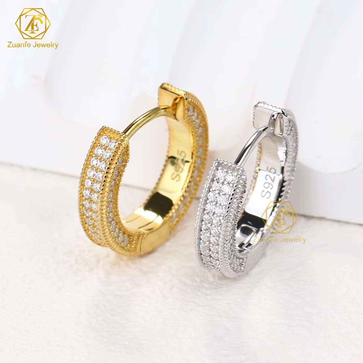 Factory Price 18K Gold Plated 925 Silver Trendy Iced Out Moissanite Hiphop Earrings Diamond Stone Hoop Earrings for Party Gifts
