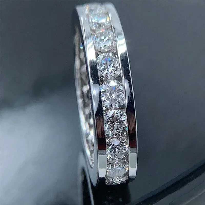 Huitan Simple Stylish Rings with shiny cubic zirconia modern personalized accessories womens eternal jewelry engagementXJ250412