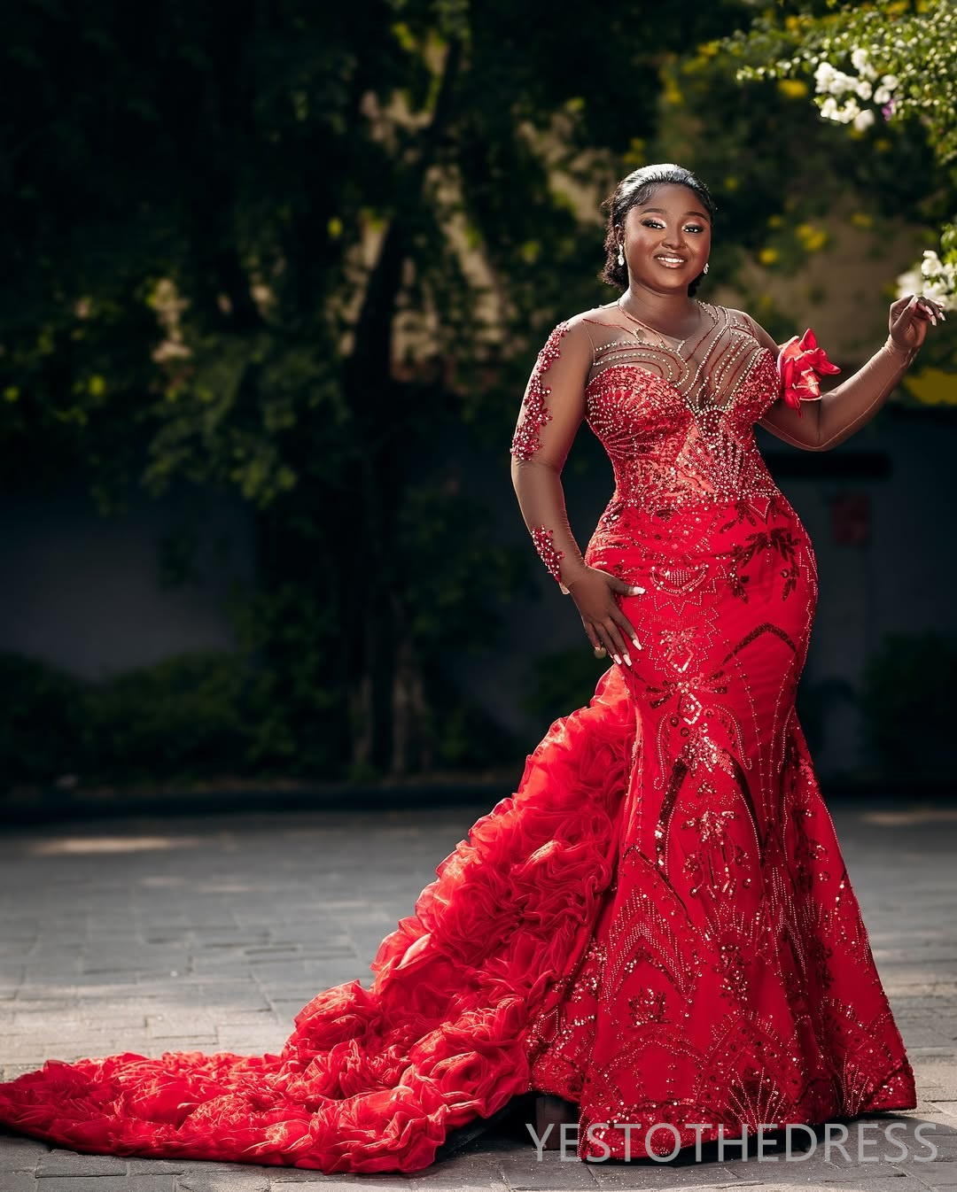2025 Plus Size Red Prom Dress Mermaid Prom Dresses Evening Formal Gowns For Special Occasions Sheer Neck Crystals Beaded Lace Birthday Second Receptio