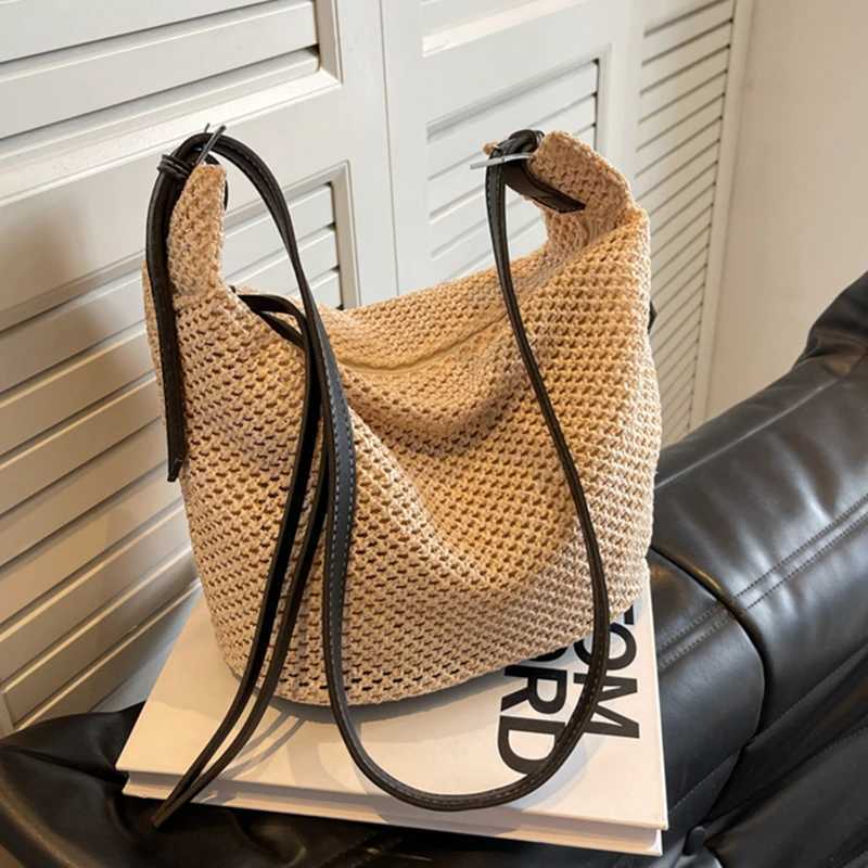 Luxury design Str womens large capacity handbag casual womens shoulder cross body bag solid color womens handbag summer beach walletXJ250412