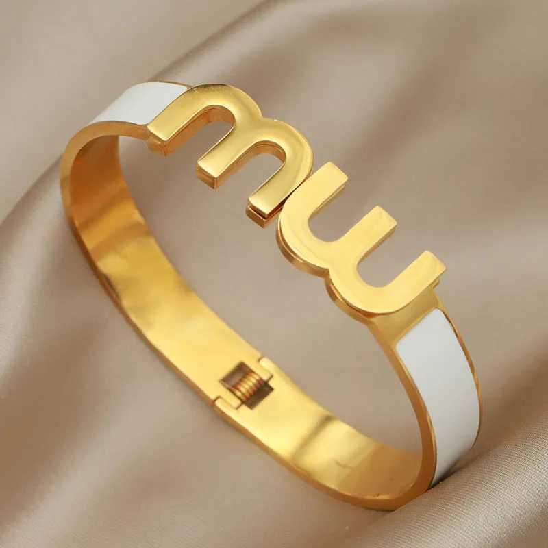 New Sight Stainless Steel Metal Letter M Bangles for Women Fashion Brand Jewelry Unique Flower Bangles Party Accessories GiftsC250411