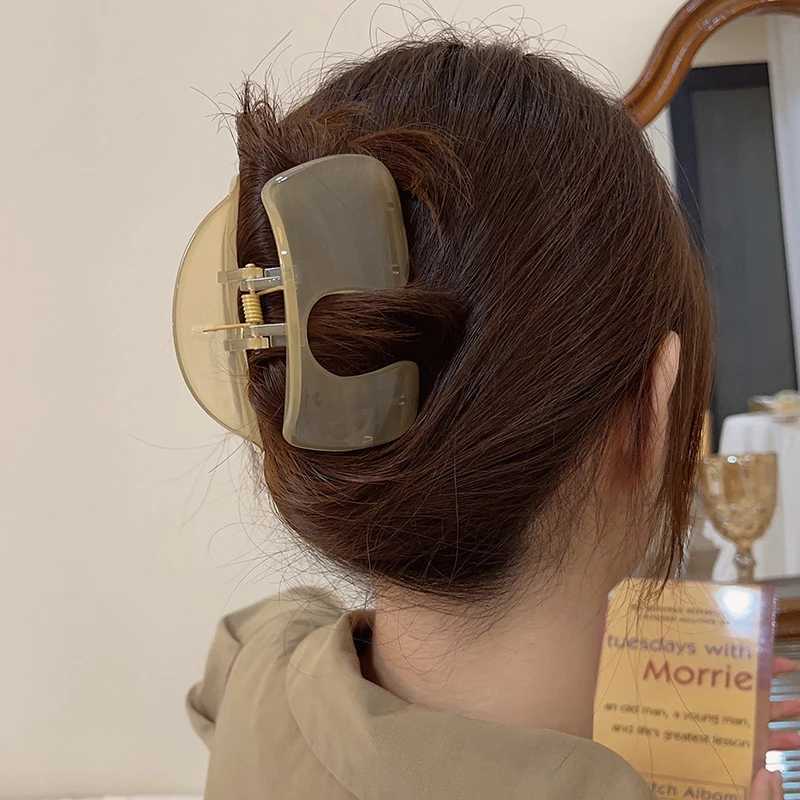 8.5CM Large Hair Claw Banana for Hairpins Womens Bucket Buckle for Womens Hair Small Japanese Korean Accessories Y2504012
