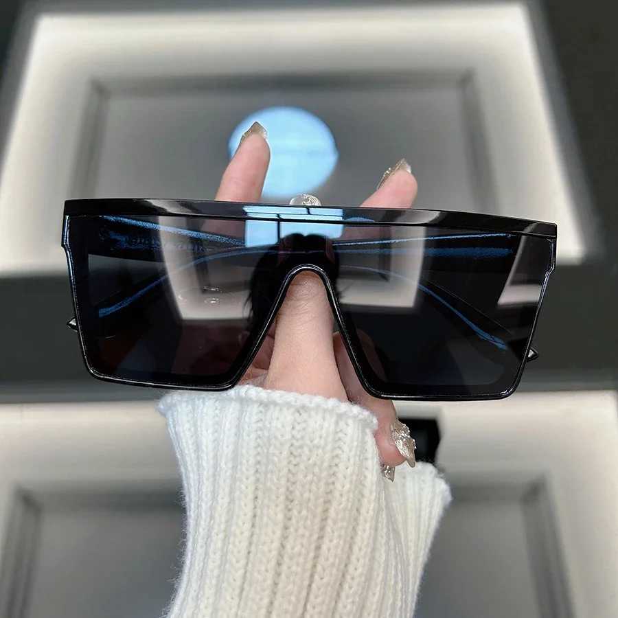 Fashion Vintage Square Sunglasses Women Men Brand Designer Retro Sun Glasses Female Male Frame Punk Mirror Oculos De SolC250411