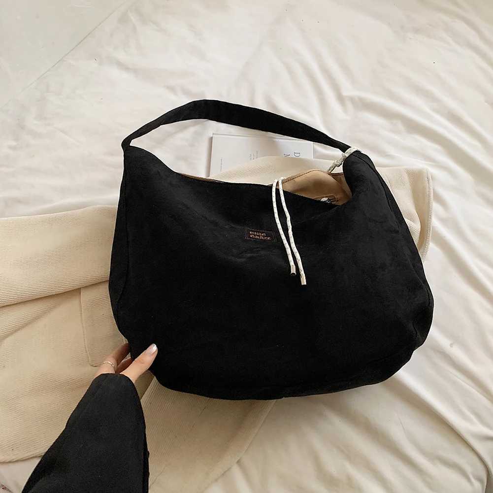 Womens suede bucket bag magnetic closure handbag with inner pocket crescent bag handbag used for work and travelXJ250412
