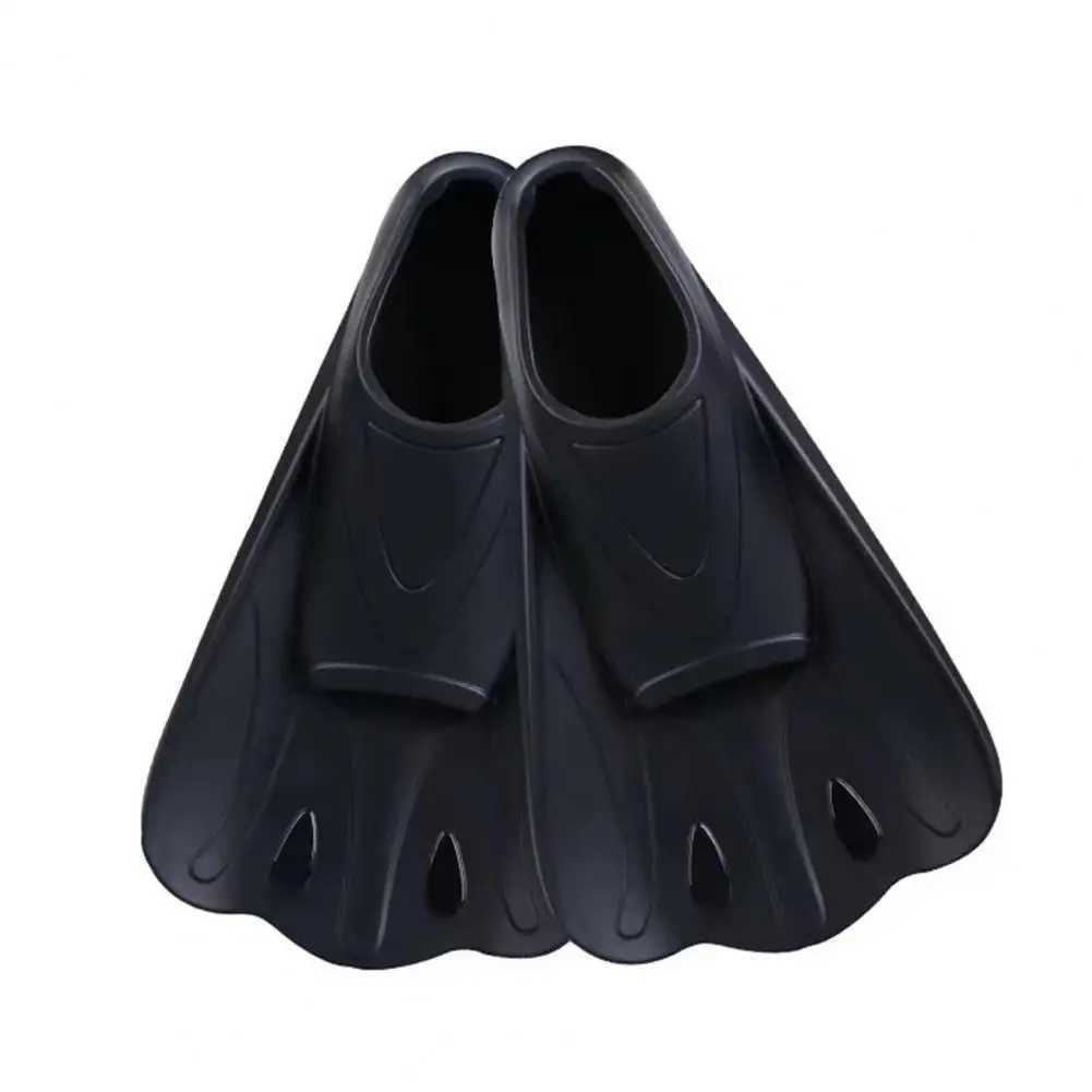 1 pair of comfortable and non slip swimming fins professional auxiliary training silicone short swimming training flip cover water sportsY250412