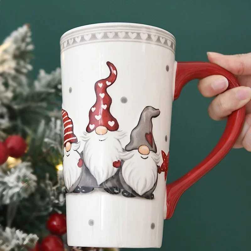 Christmas 550ML Faceless doll Christmas Ceramic Mug 3D Relief Santa Claus Elk Coffee Cup Couple Water Cup Household Milk Mug Xmas Gift Y251112