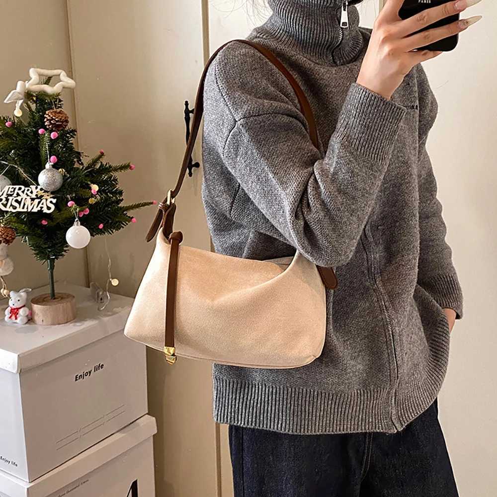 Women Totes Bags Large Capacity Retro Frosted Faux Suede Outdoor Casual Single Shoulder Bags Commuter Day Pack Crossbody BagT2511112