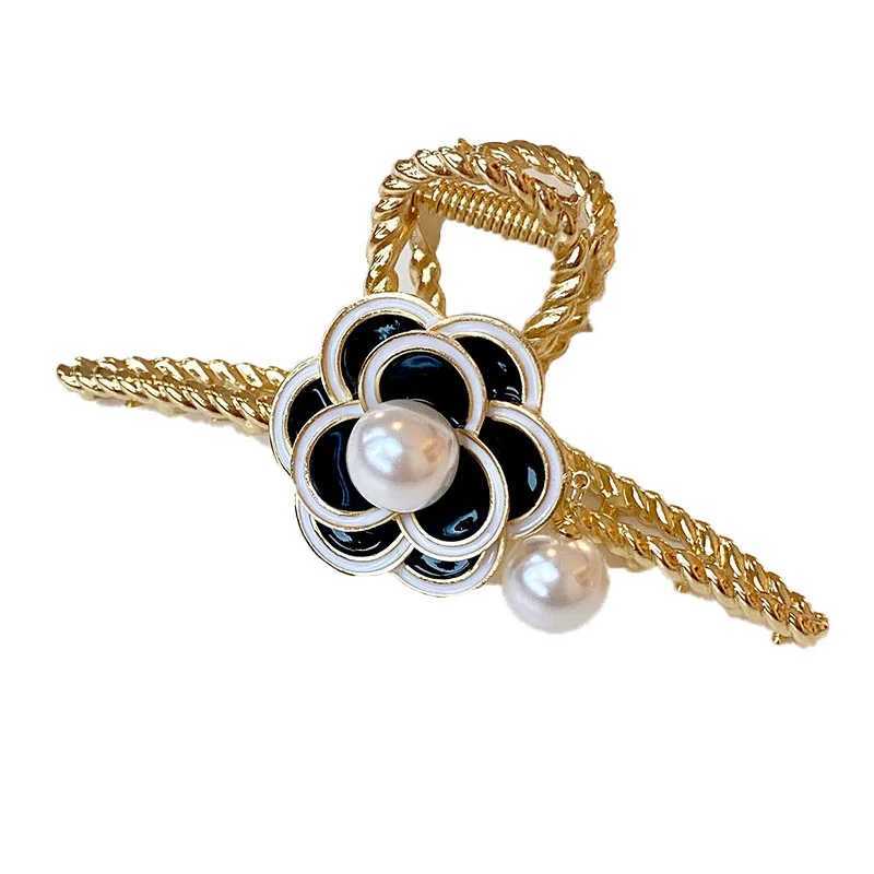 New retro pearl hair claw clip suitable for girls camellias handmade fashionable and elegant ponytail clip decorative ACCESSORI Y2504012