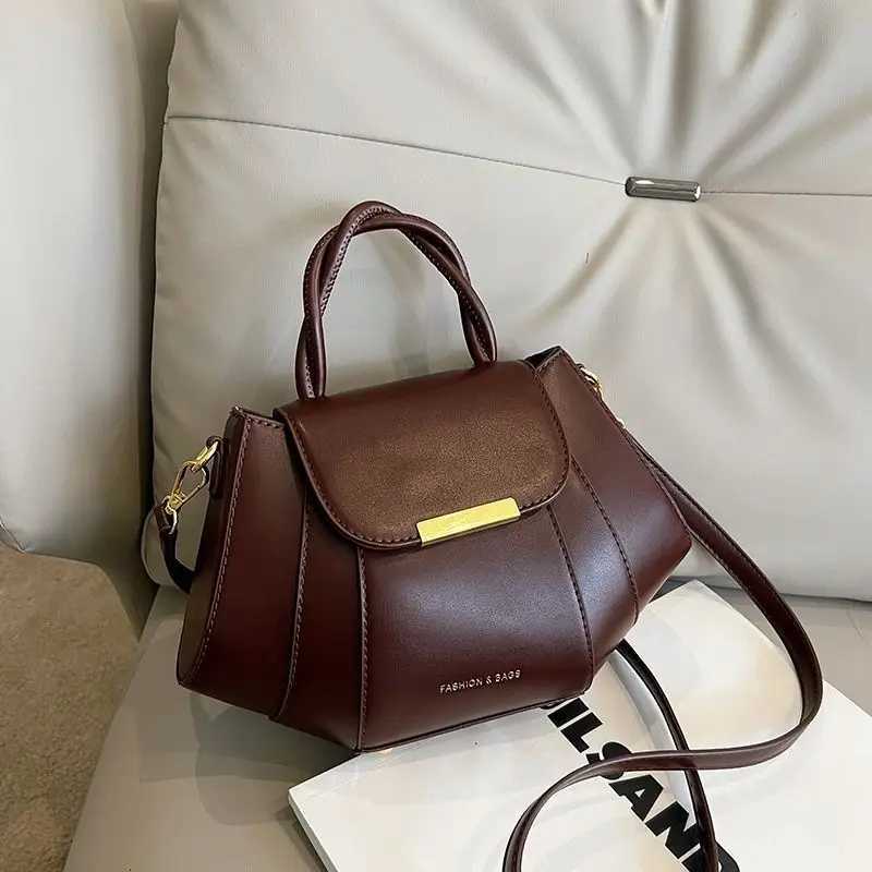 French Exquisite handbag new solid color Fiable Versatile high-end texture single shoulder Diagal cross bagXJ250412