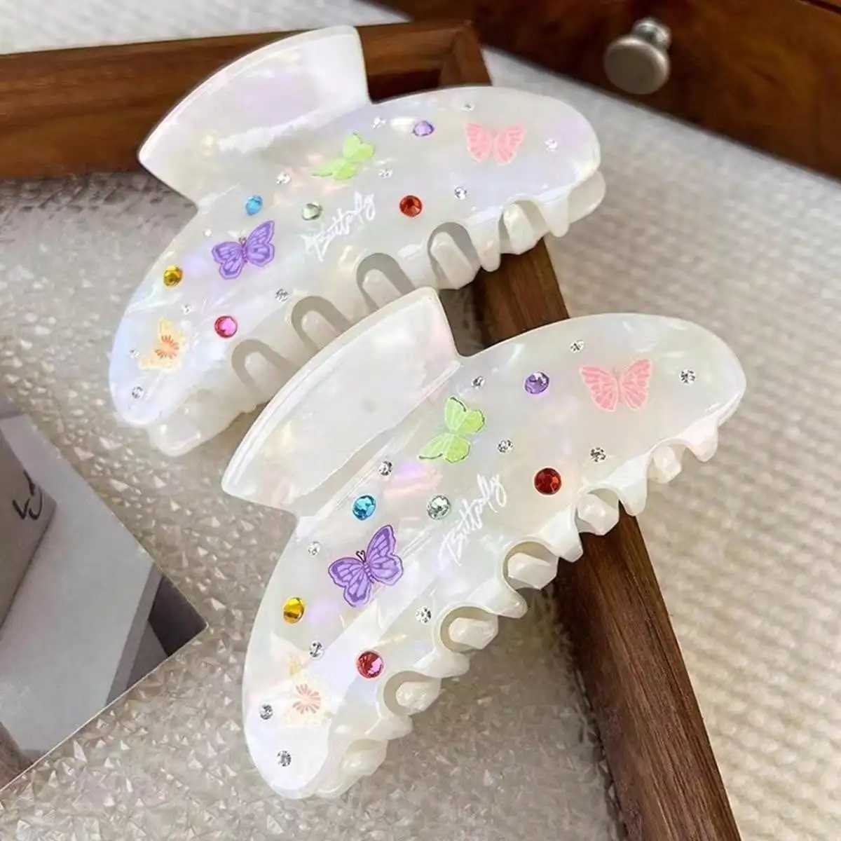 1 elegant acrylic hair clip with rhinestone butterfly - tight grip suitable for thick curly hair Y2504012