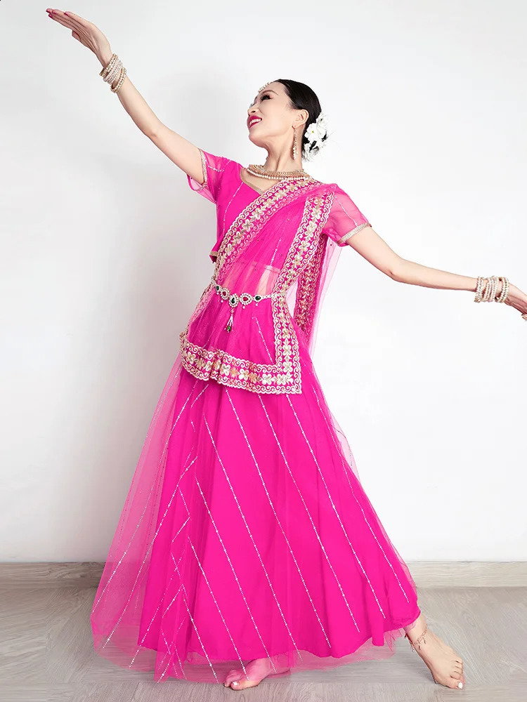 Traditional Indian clothing Pakistani sari womens elegant dress party role-playing dance dress stage dress 250411