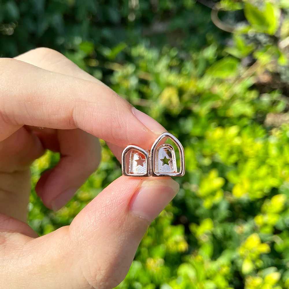 Rachelz Hip Hop Hollow Double Teeth Grillz Punk 14K Gold Plated Hat Decorative Bracket Mens Jewelry Dental Grill W250412