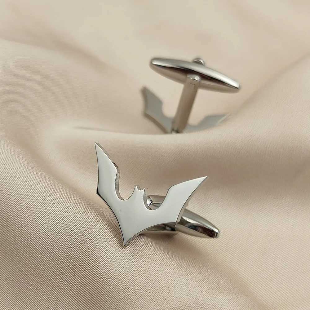 Bat cufflinks mens sleeves wrist buttons shirt buttons stainless steel cufflinks wedding beauty mens accessoriesT250412