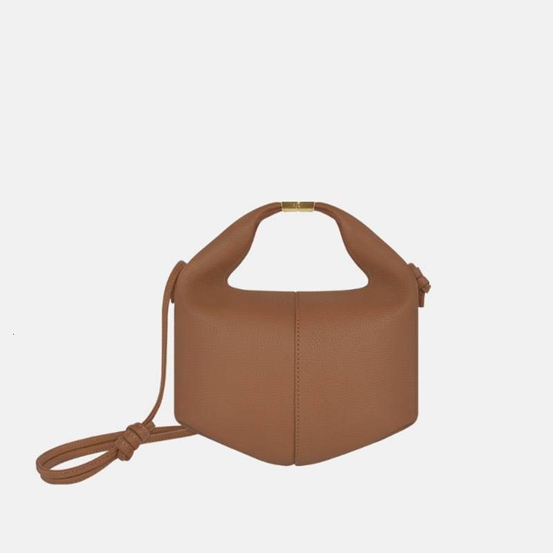 New Trend Of Niche Leisure And Hundred Lunch High Quality Large Capacity Ladies Commuting Fashion Shoulder Crossbody Armpit Bag