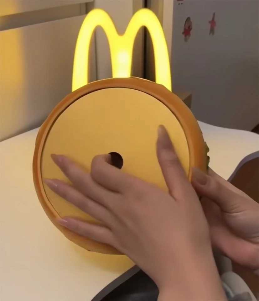 Hamburger Tissue Box Made of Eco-friendly Resin Creative Retro Living Ro Tissue Box A Fun He Decorative Gift Y251112