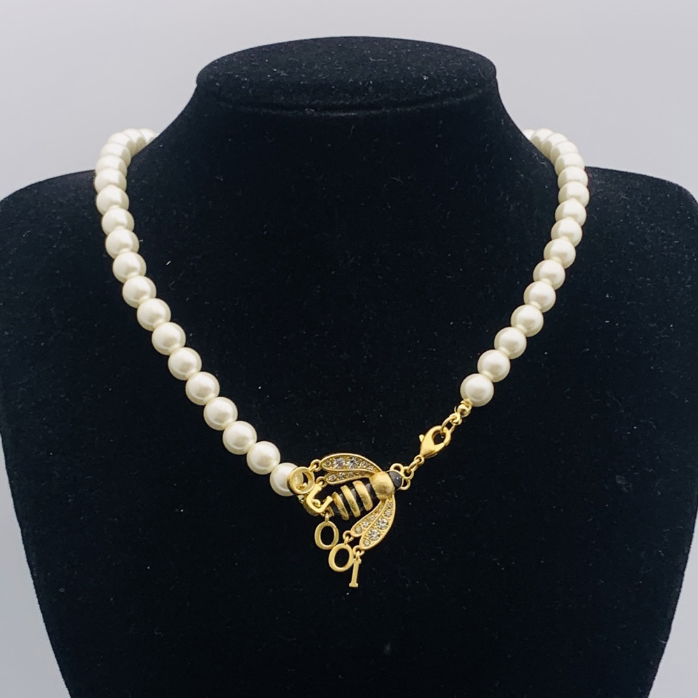 Luxury Designer Necklace Choker Classic Pearl Chains Flower Letter Pendant Brass Copper High Quality Jewelry Design For Women Love Gift Charm Necklaces