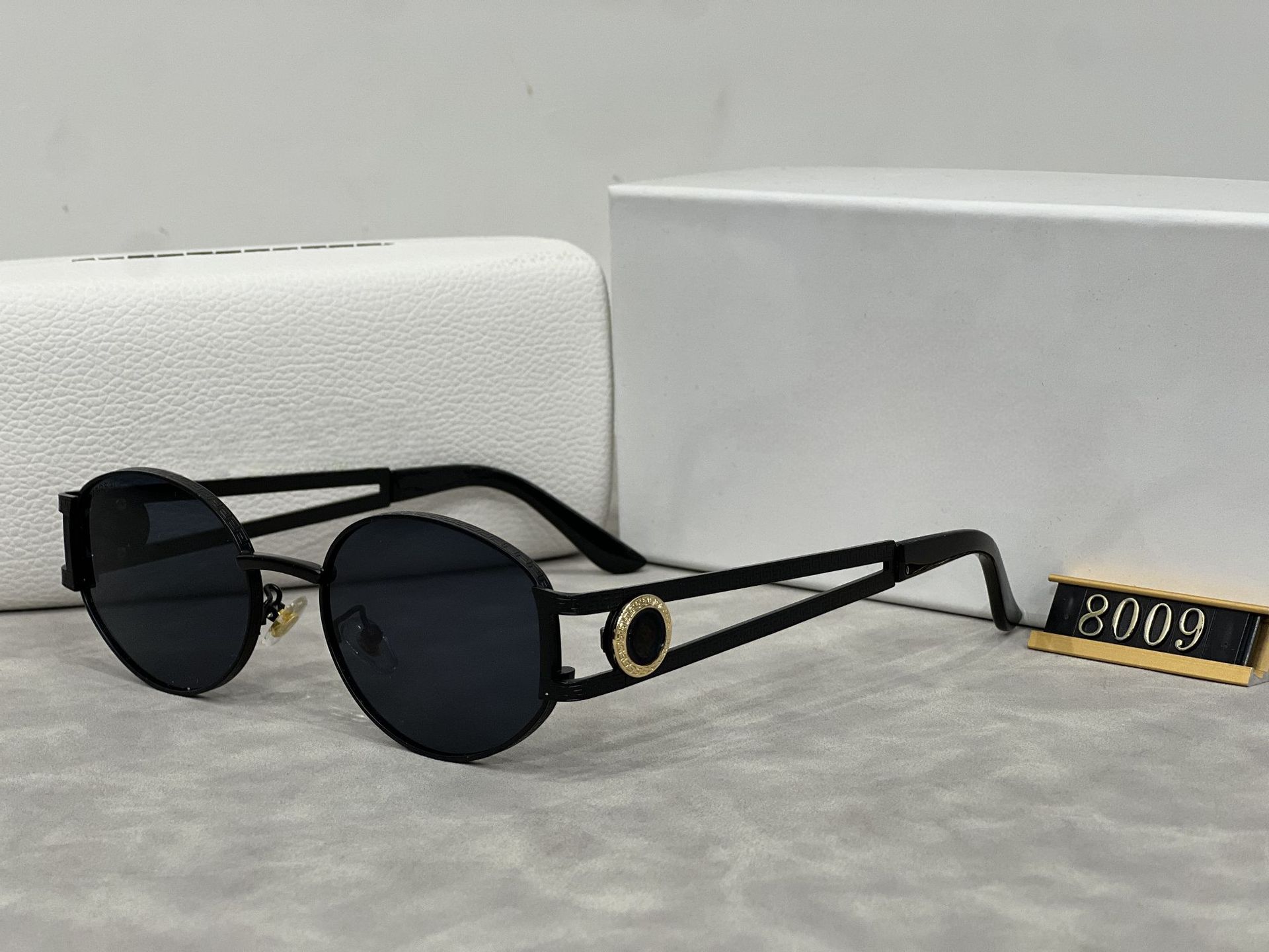 Hot Sunglasses Classic Eyeglasses Outdoor Beach Sun For Man Woman Monogram polarized UV400 protection Glasses With Box Mix 7 Z260306