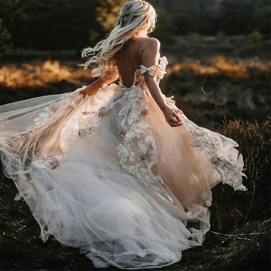 Backless 2025 Boho Wedding Dress 3D Appliqued Summer Beach Bridal Gowns Off The Shoulder Tulle Loves Lace Outdoor Lady Marriage Dresses