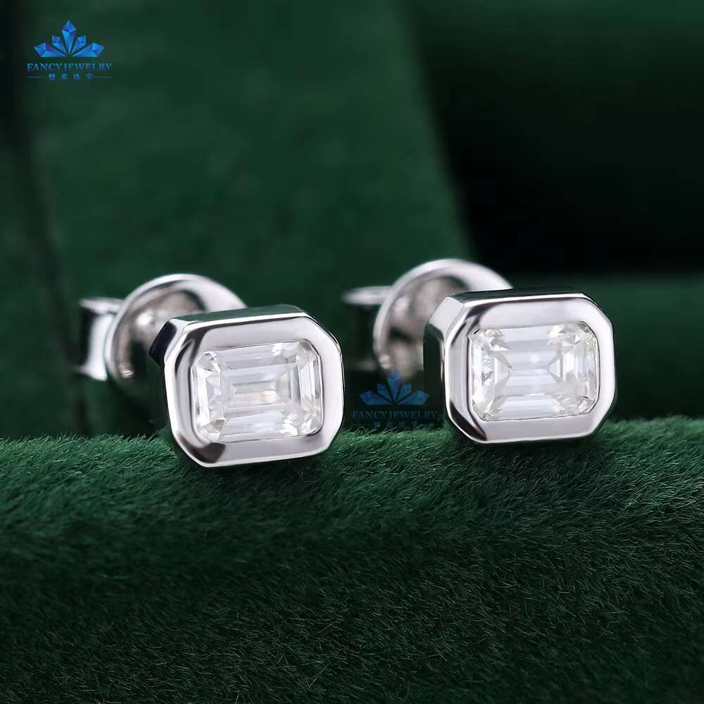 Fashion Bezel Setting Moissanite Earring Women 925 Sterling Silver Stud Earring 3x4mm Emerald Cut Moissanite Stud Earring