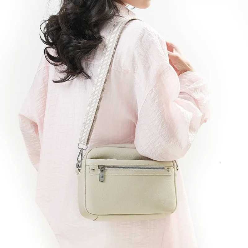 Elegant Tote Bag For Women Crafted From Quality Leather Boasting Classic Style For Casual OccasionsW251111