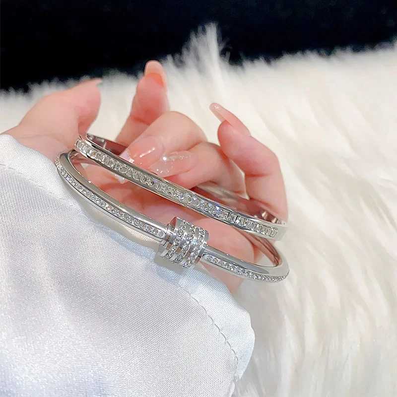 Silver Color Stainless Steel Colorfast Bracelets Skyful Star Bracelet Set for Women Fashion Light Luxury Jewelry Gifts WholesaleC250411