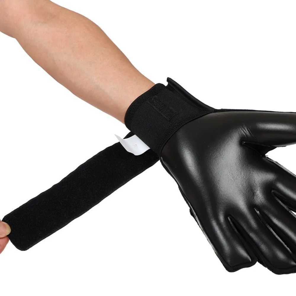 Anti slip goalkeeper gloves latex thick childrens football goalkeeper gloves adjustable breathable game goalkeeper gloves play footballXJ250412