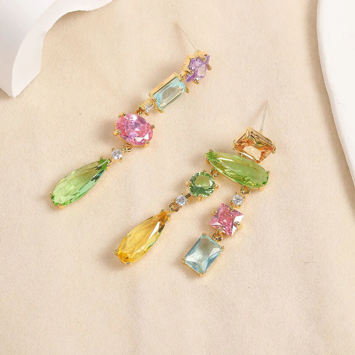 Women and Girls Irregular Rhinestone Dangle Earrings Glitter Eardrop Fashion Jewelry Cocktail Party Gifts 250411