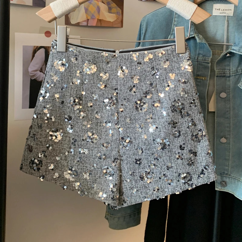 2025 Fashion Streetwear Woman Shorts Y2K Summer Booty Shiny Sequins Shorts Women Wide Leg Short Pants Femme Pink Grey Black 250411