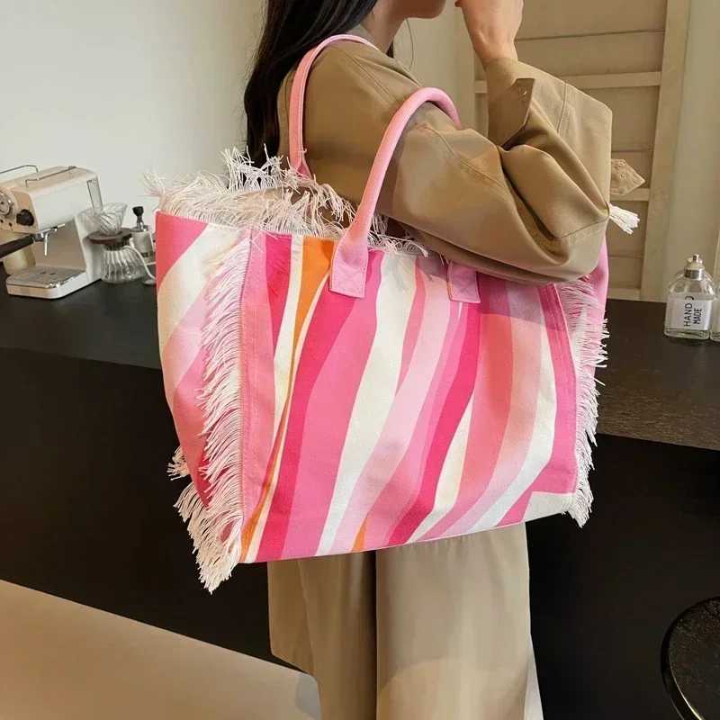 Korean Versi Colorful Collisi High Capacity Canvas Handbag 2025 Fi Pattern Casual Time Shoulder BagXJ250412