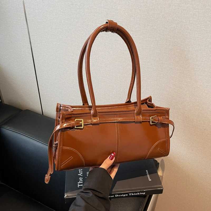 European Summer Girls Crossbody With Unique Design Language Versatile For Casual Commuter Light Luxury GatheringsW251112