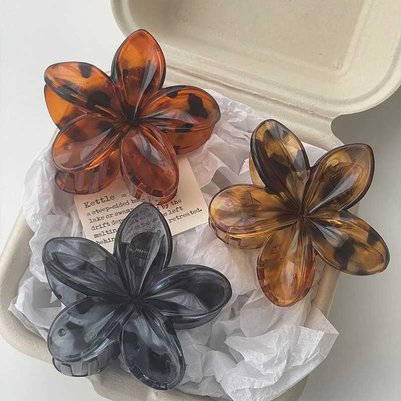 AISHG 8CM gradient egg flower acrylic womens hair clip retro hair clip crab clip bucket girl headwear accessories Y2504012