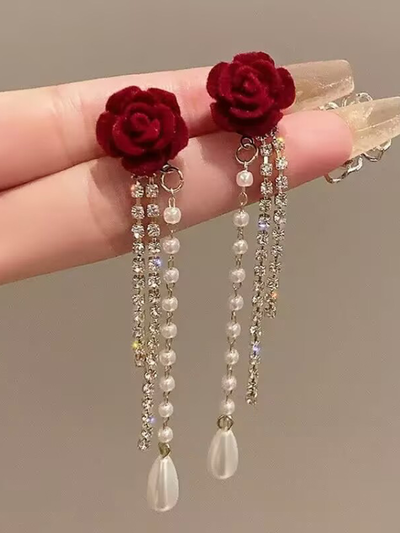 Ladies' earrings with red rose tassel earrings