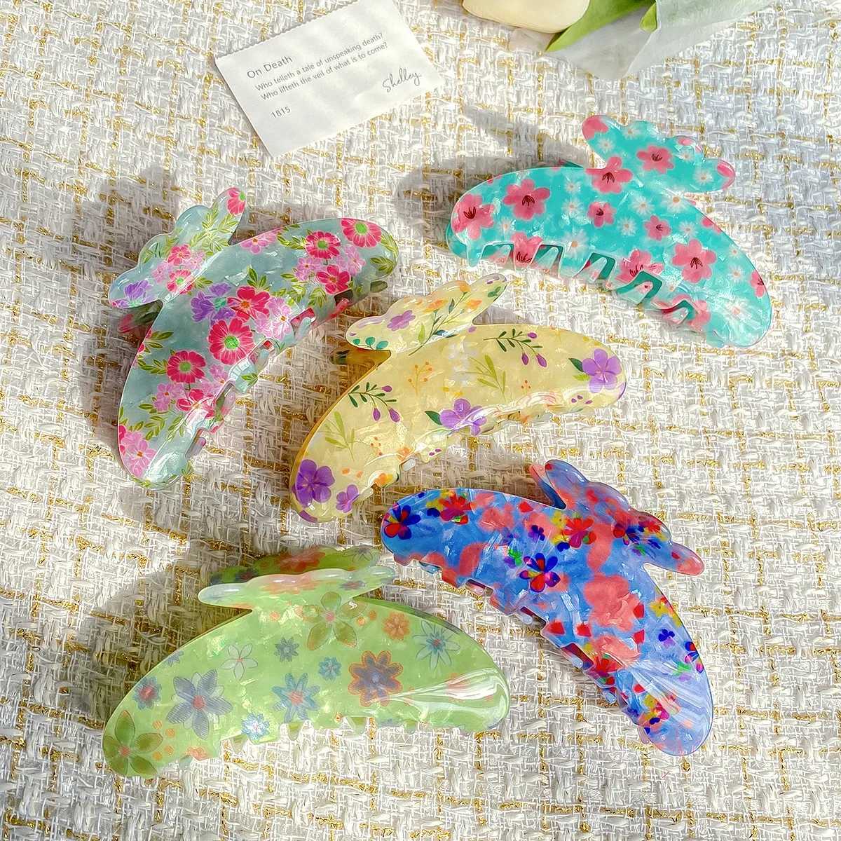 Luxury Large Flower Grab Bucket Womens Color Printed Hair Grab Bucket Head Rear Shark Clip Hair Accessories Y2504012