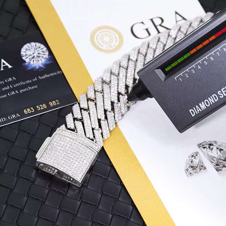 Yu Ying Gems Unique Design Jewelry 925 Silver VVS Moissanite Watch Hip Hop Bracelet Iced Out Cuban Link Bracelet