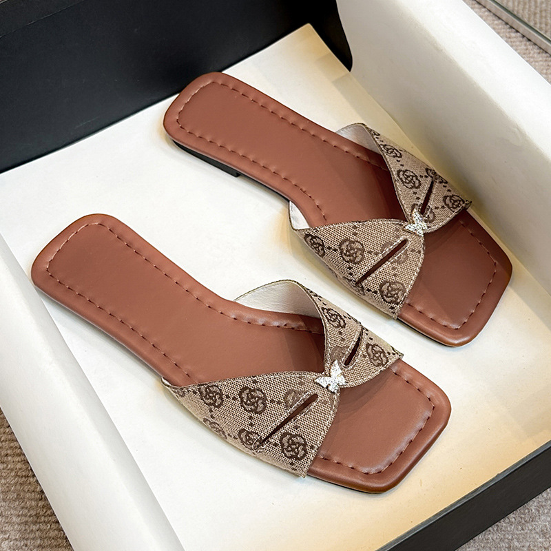 designer shoes new European and American plus size flat one-word slipper style solid color buckle thick-soled women's sandals shoes
