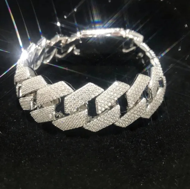 Sterling Silver Hip Hop Cuban Link Chain with 18mm Iced-Out Cubic Zirconia Pendant for Men