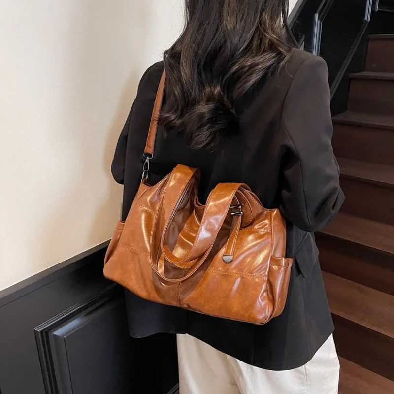 Elegant Womens Leather Bag Convertible Messenger Crossbody Famous Designer Popular Stylish LookW251111