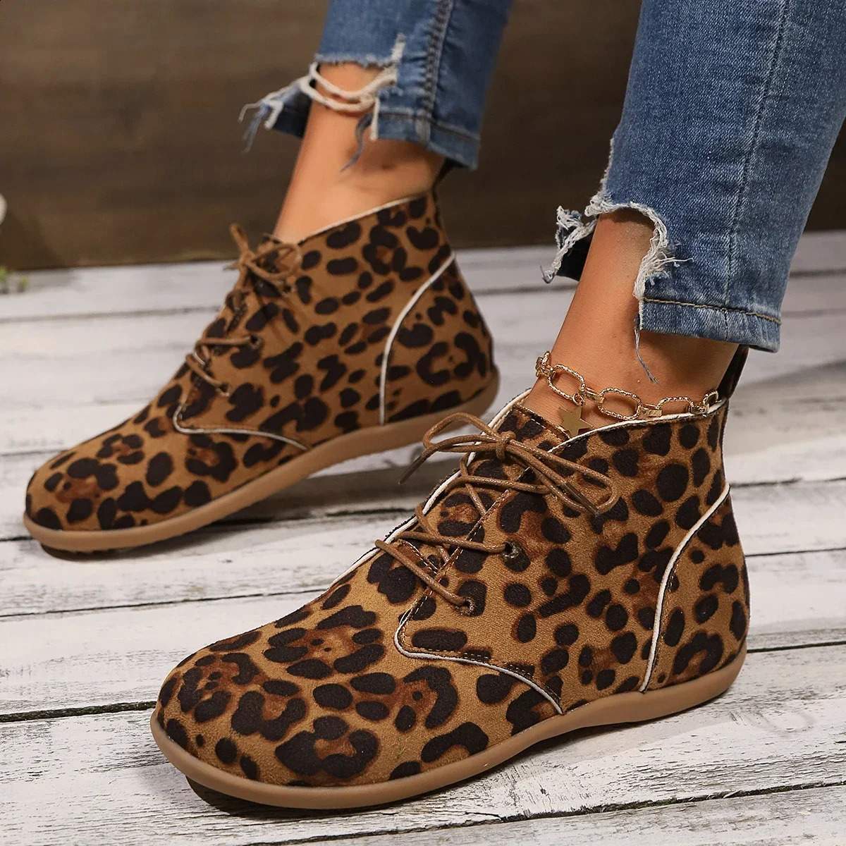 Leopard Print Flat Ankle Boots for Women Autumn Lace Up High Top Casual Shoes Woman Faux Suede Soft Bottom Work Botas Mujer 250411
