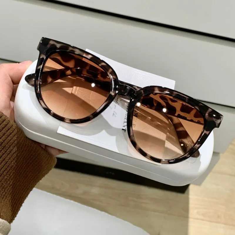 New Fashion Sunglasses Elegant Large Frame Sunglasses Retro Style Glasses Men and Women Alike Sun Glasses UV400 Shades Z250411